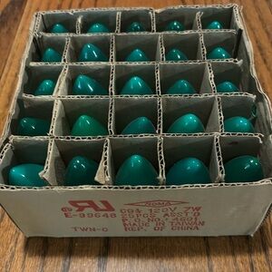 Christmas Bulbs 25 Pcs C9 Long Life Bulbs 7W 120V Green Replacement Lights